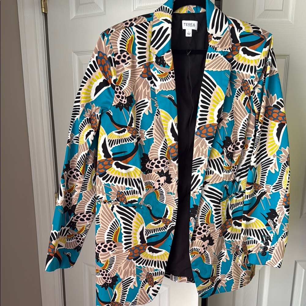 NWOT Terea Blue and Yellow Bird Print Blazer with Relaxed Fit